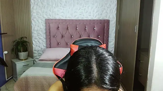 emily rz1 online show from 04/25/26, 06:49