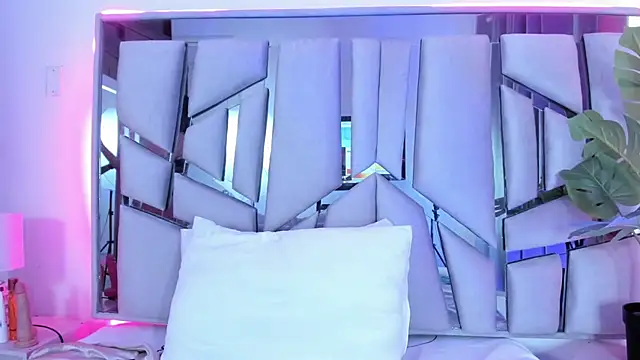  valeria saenz  online show from 09/27/25, 07:08