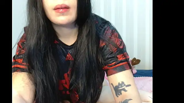 ingridequinti online show from 11/02/25, 01:41