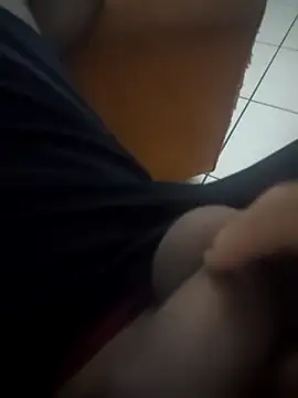 Snapshot of Novin23cms chatting on 12/14/25, 05:13 Novin23cms online show from 12/14/25, 05:13