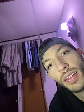 Snapshot of sarabiaarevalo chatting on 12/02/25, 03:56 sarabiaarevalo online show from 12/02/25, 03:56