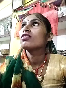 Snapshot of Susila_ji chatting on 10/07/25, 02:03 Susila ji online show from 10/07/25, 02:03