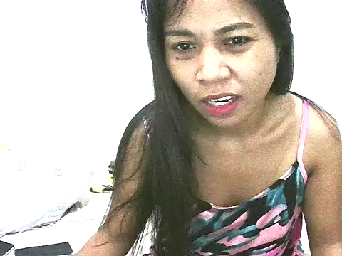 Snapshot of cutielhon chatting on 10/14/25, 12:33 cutielhon online show from 10/14/25, 12:33