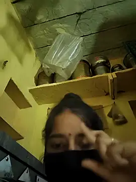 Snapshot of Savita_ji1 chatting on 10/28/25, 02:37 Savita ji1 online show from 10/28/25, 02:37