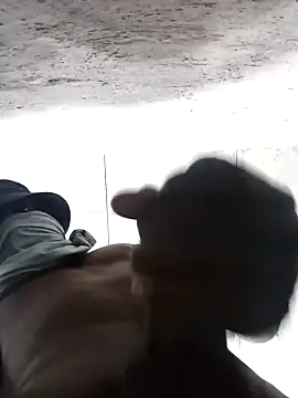 Snapshot of Everyda chatting on 12/05/25, 10:02 Everyda online show from 12/05/25, 10:02