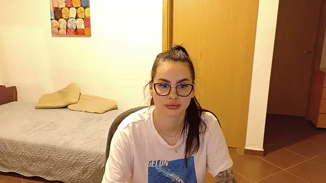 Snapshot of LexieRosse chatting on 02/01/26, 05:11 LexieRosse online show from 02/01/26, 05:11