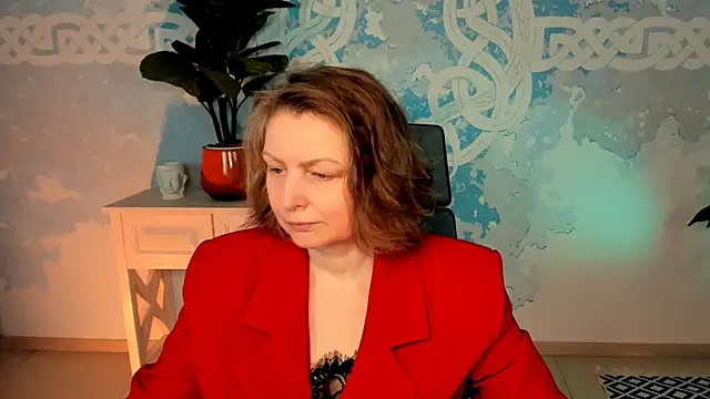 Snapshot of TiffanyBrauny chatting on 10/16/25, 10:38 TiffanyBrauny online show from 10/16/25, 10:38