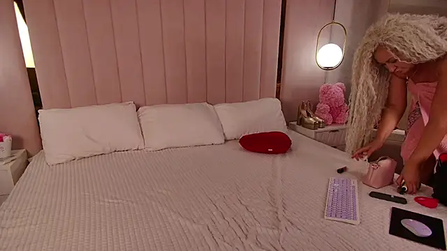 Lilit 1Love online show from 09/10/25, 03:56