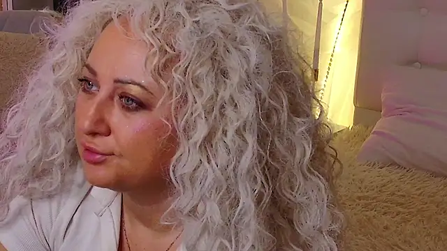 Lilit 1Love online show from 12/02/25, 04:35