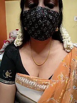 mallu-reshma online show from 10/17/25, 02:30