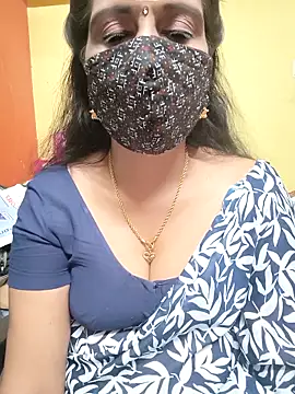 mallu-reshma online show from 10/30/25, 02:07