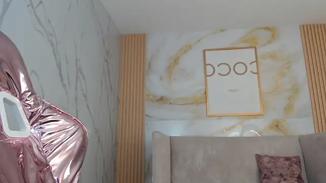 sara lopez s online show from 10/02/25, 01:51