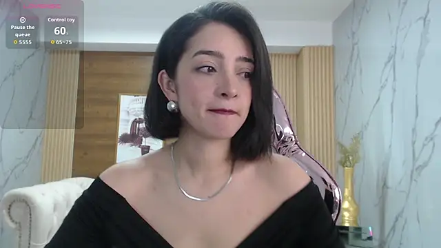 sara lopez s online show from 03/27/26, 01:44