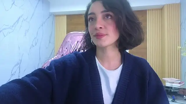 sara lopez s online show from 05/10/26, 01:16