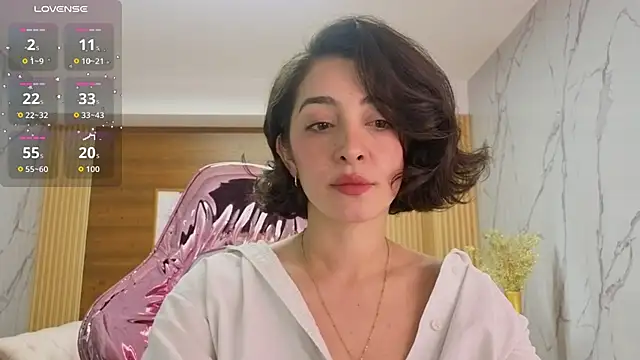 sara lopez s online show from 05/13/26, 01:41