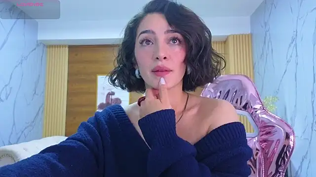 sara lopez s online show from 06/25/26, 01:37