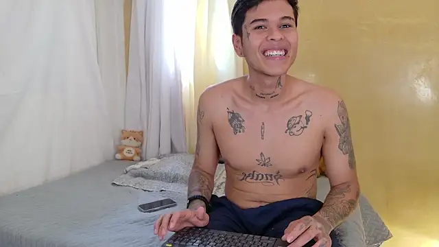 Snapshot of rosse_dredd chatting on 03/10/26, 07:30 rosse dredd online show from 03/10/26, 07:30