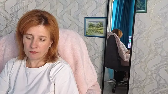 Snapshot of Elannaria chatting on 09/08/25, 03:33 Elannaria online show from 09/08/25, 03:33