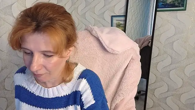 Snapshot of Elannaria chatting on 09/18/25, 03:36 Elannaria online show from 09/18/25, 03:36