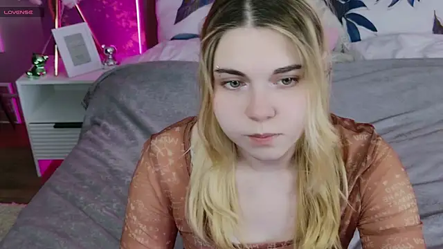 Evie Vall online show from 12/05/25, 05:09