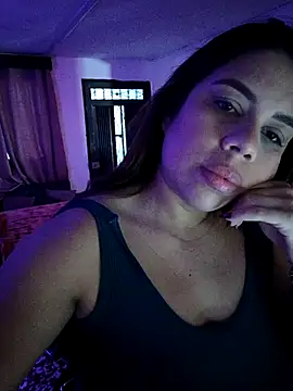 Snapshot of GabyMontenegro chatting on 09/30/25, 11:15 GabyMontenegro online show from 09/30/25, 11:15