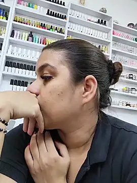 Snapshot of GabyMontenegro chatting on 03/03/26, 05:52 GabyMontenegro online show from 03/03/26, 05:52