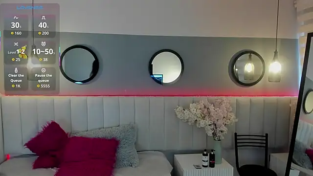 Snapshot of Mila_Hank_ chatting on 09/29/25, 12:54 Mila Hank online show from 09/29/25, 12:54