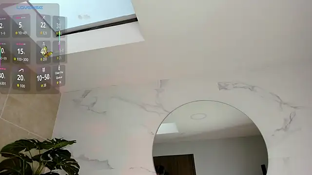 Snapshot of Mila_Hank_ chatting on 10/07/25, 12:57 Mila Hank online show from 10/07/25, 12:57