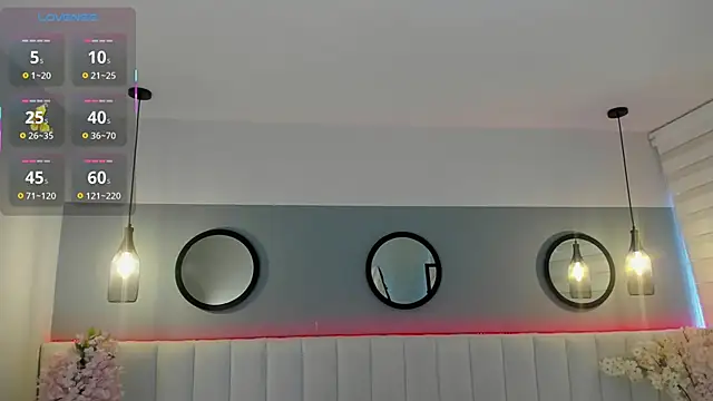 Snapshot of Mila_Hank_ chatting on 10/10/25, 12:59 Mila Hank online show from 10/10/25, 12:59