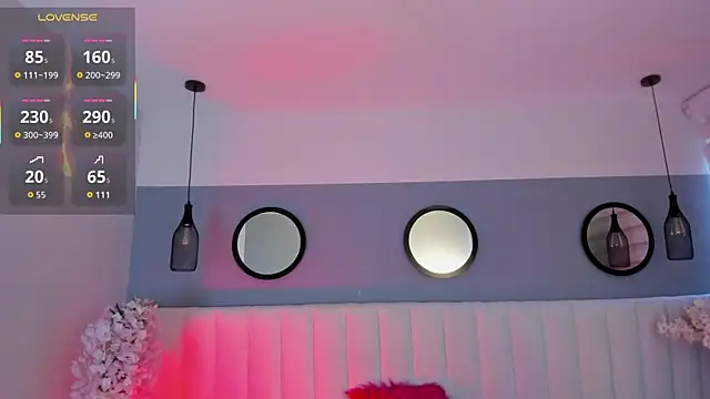 Snapshot of Mila_Hank_ chatting on 11/09/25, 12:14 Mila Hank online show from 11/09/25, 12:14