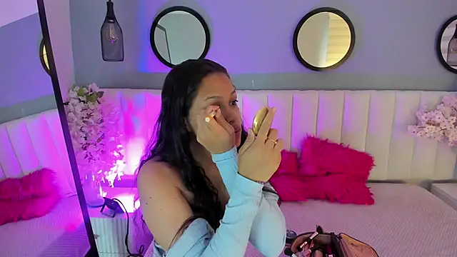 Snapshot of Mila_Hank_ chatting on 11/27/25, 12:29 Mila Hank online show from 11/27/25, 12:29