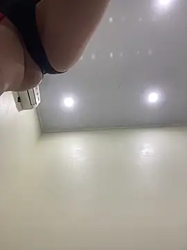 Lyly suri07 online show from 10/14/25, 07:47