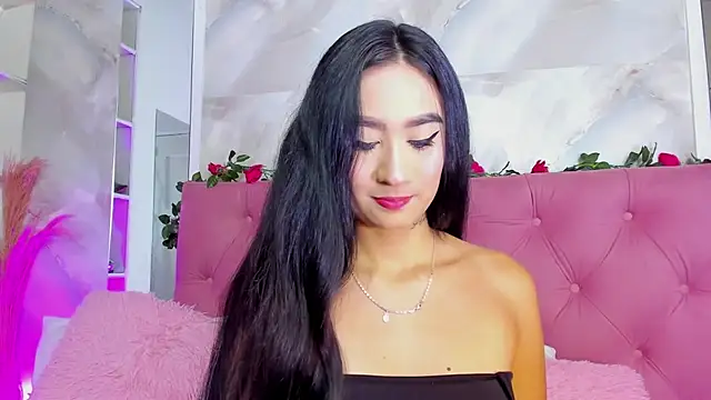 Nicolqueen  online show from 10/21/25, 11:11