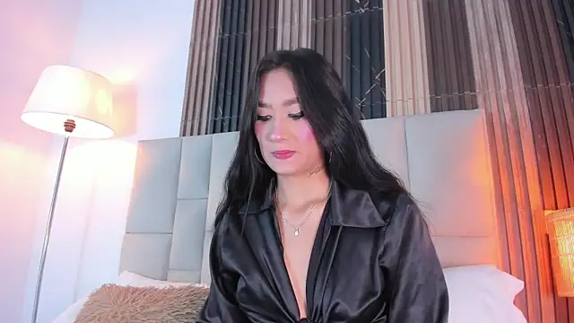 Snapshot of Nicolqueen_ chatting on 04/06/26, 11:11 Nicolqueen online show from 04/06/26, 11:11