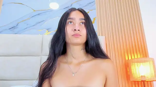 Snapshot of Nicolqueen_ chatting on 04/20/26, 11:13 Nicolqueen online show from 04/20/26, 11:13