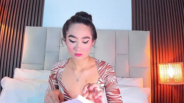 Nicolqueen  online show from 06/23/26, 11:41