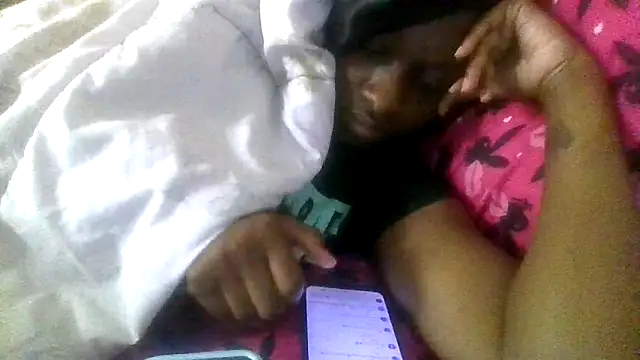 prettymaa online show from 10/04/25, 07:23