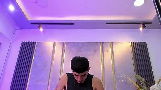 Snapshot of NikoStone_ chatting on 11/08/25, 04:34 NikoStone online show from 11/08/25, 04:34