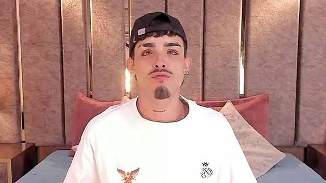 Snapshot of NikoStone_ chatting on 04/02/26, 03:04 NikoStone online show from 04/02/26, 03:04