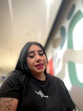 Sophie Dreamss online show from 10/31/25, 08:21