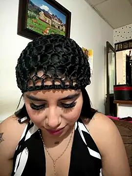 Sophie Dreamss online show from 11/15/25, 08:38