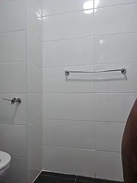 Snapshot of trickyOne chatting on 11/02/25, 05:37 trickyOne online show from 11/02/25, 05:37