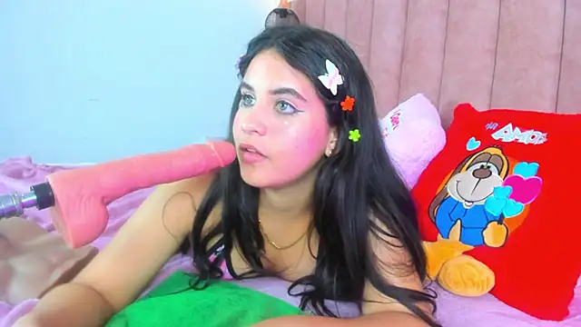 LizzyOlsen online show from 11/22/25, 09:08