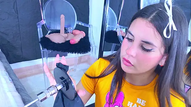 LizzyOlsen online show from 02/03/26, 04:32