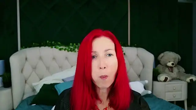 Sofia Lix online show from 10/06/25, 04:21