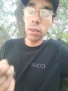 Dedede32 online show from 11/03/25, 07:48