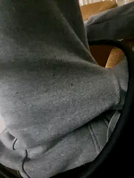 Snapshot of LuciousLyon chatting on 10/29/25, 10:44 LuciousLyon online show from 10/29/25, 10:44