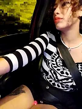 roxyrougee online show from 12/18/25, 08:31