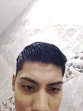 Snapshot of aispuro8505 chatting on 10/15/25, 06:24 aispuro8505 online show from 10/15/25, 06:24