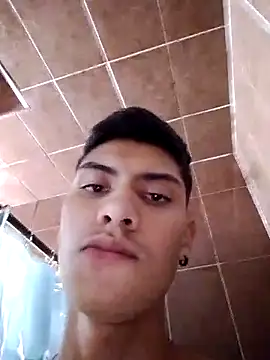 Snapshot of aispuro8505 chatting on 11/10/25, 04:44 aispuro8505 online show from 11/10/25, 04:44